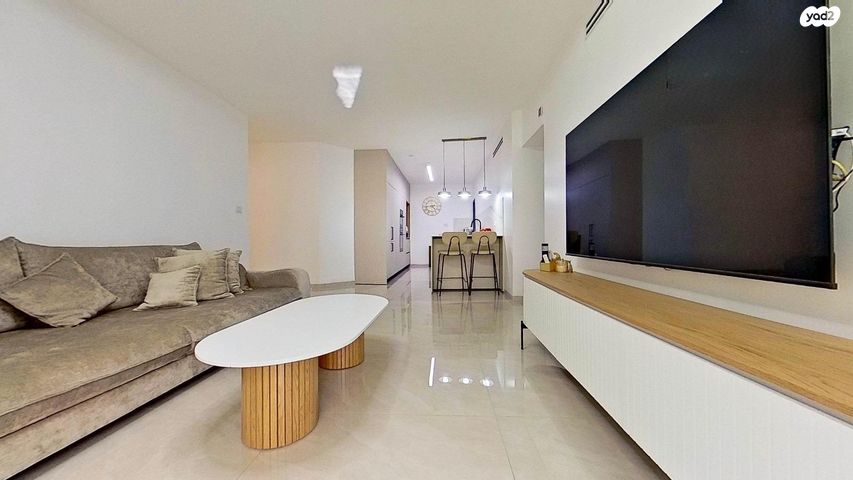 דירת גן, חרצית 44, הפרחים, מודיעין מכבים רעות