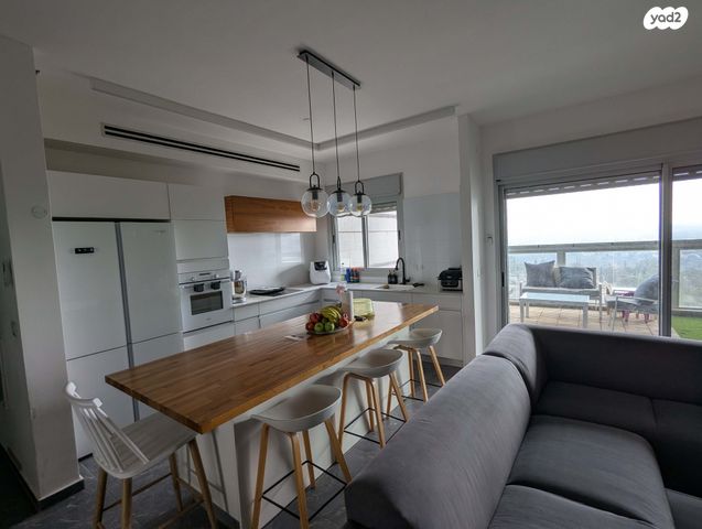 דירה, נחל צלמון 1, צור יצחק, צור יצחק