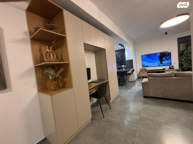 דירה, ישעיהו 7, שיכון רסקו, קרית אונו