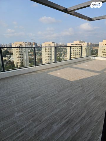 גג/ פנטהאוז, ניצן 24, נווה רבין, אור יהודה