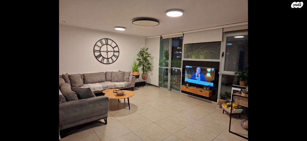 דירה, שדרות האלונים 4, פארק המושבה, באר יעקב