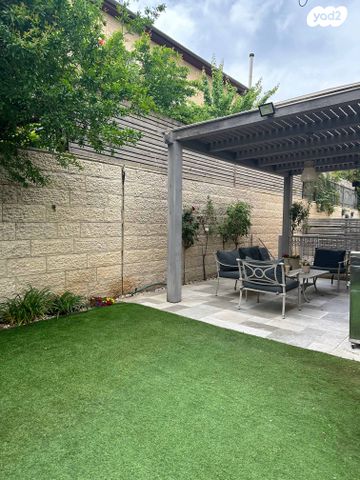 דירת גן, שבו 4, שכונה ח', מבשרת ציון