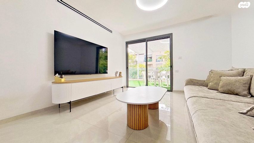 דירת גן, חרצית 44, הפרחים, מודיעין מכבים רעות