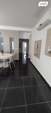 בית פרטי/ קוטג', המלך שאול 32, גבעת אוסישקין, נהריה