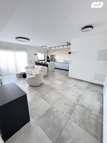 דירה, מפרש 6, משולש עין כרמל, עתלית