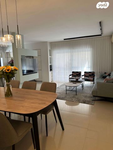 דירת גן, שבו 4, שכונה ח', מבשרת ציון