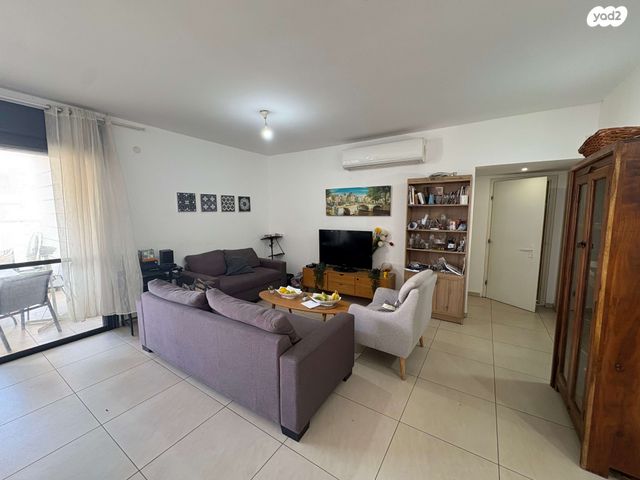 דירה, נאדין גורדימר 9, פסגות אפק, ראש העין