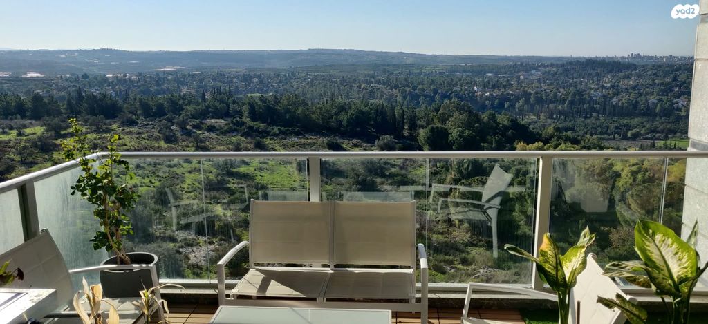 דירה, נחל צלמון 1, צור יצחק, צור יצחק