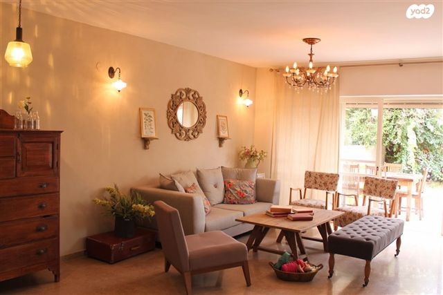 דו משפחתי, תאנה 8, הדסים, שוהם