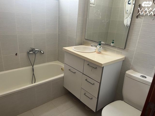 דירה, משה שרת 39, קרית שרת מזרח, חולון