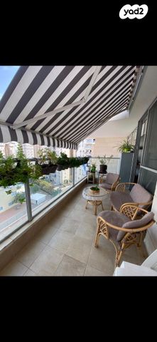 דירה, שדרות האלונים 4, פארק המושבה, באר יעקב