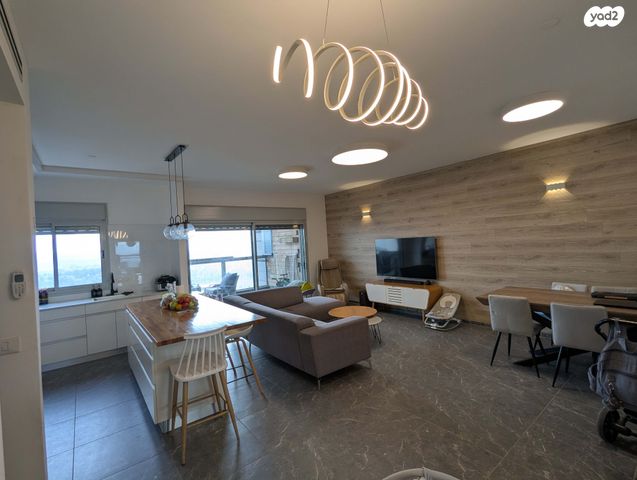 דירה, נחל צלמון 1, צור יצחק, צור יצחק