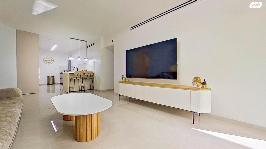 דירת גן, חרצית 44, הפרחים, מודיעין מכבים רעות