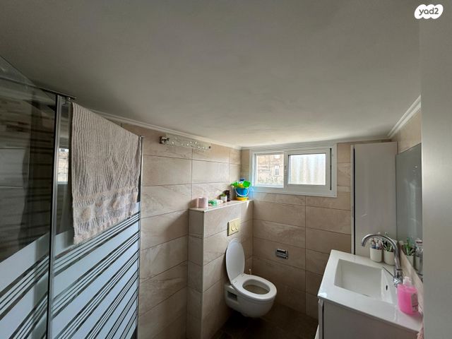 דירה, דגניה 24, שיכון עובדים, טבריה