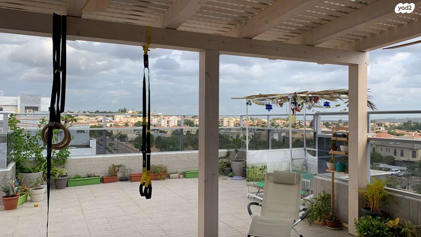 גג/ פנטהאוז, שדרות ציונה צרפת 28, גדרה מזרח, גדרה