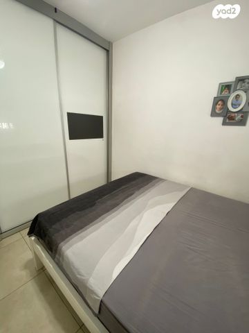 דירה, שדרות האלונים 4, פארק המושבה, באר יעקב