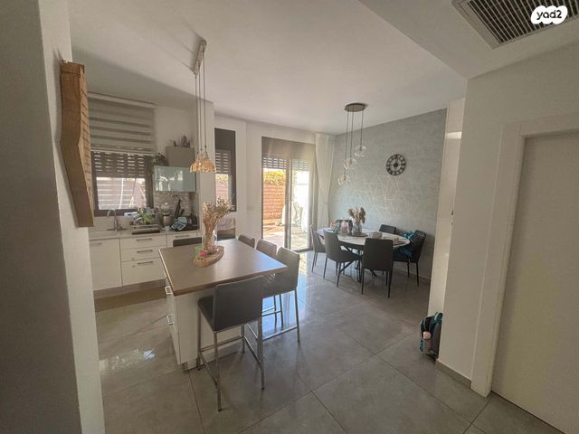 דו משפחתי, האשל 12, האשל, עתלית