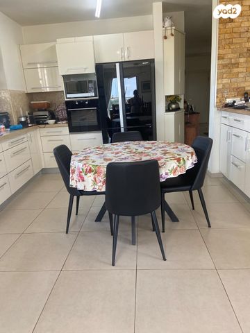 דירה, פנחס רוזן 52, הרצליה ב', הרצליה