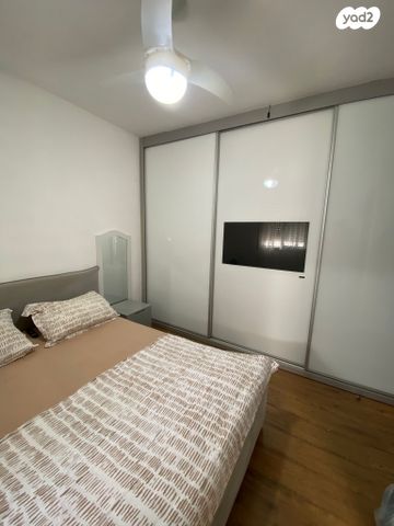 דירה, שדרות האלונים 4, פארק המושבה, באר יעקב