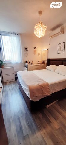 דירה, ד"ר אברהם אליהו הרכבי 3, תל חיים, תל אביב יפו