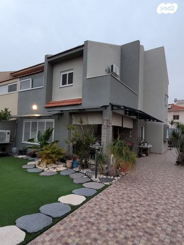 ד'יזרעאלי 15