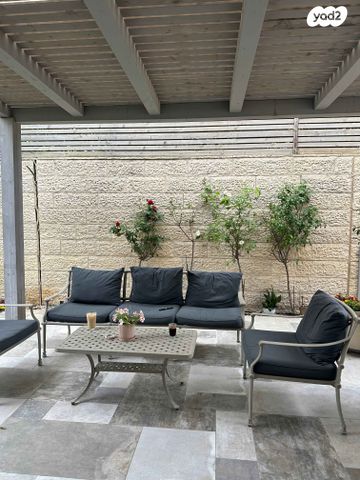 דירת גן, שבו 4, שכונה ח', מבשרת ציון