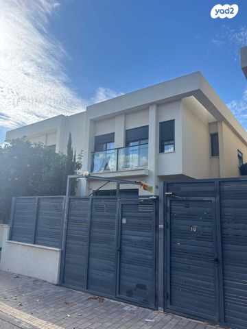 דו משפחתי, האשל 12, האשל, עתלית