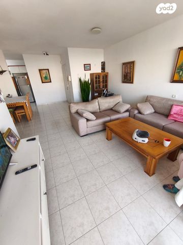 דירה, קדושי קהיר 33, נאות רחל, חולון