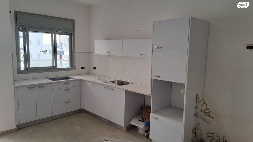 דירה, ז'בוטינסקי 10, מרכז דרום, רעננה