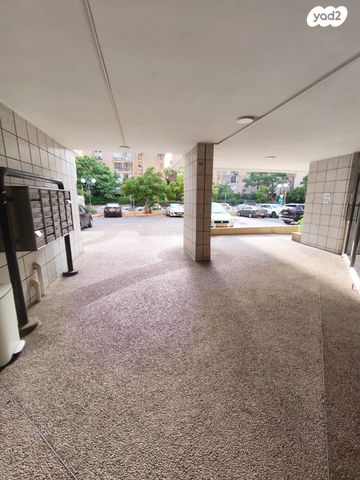 דירה, קדושי קהיר 33, נאות רחל, חולון