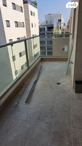 דירה, ז'בוטינסקי 10, מרכז דרום, רעננה