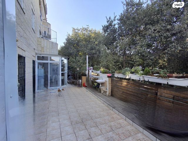 דירת גן, משה רחמילביץ' 82, פסגת זאב, ירושלים