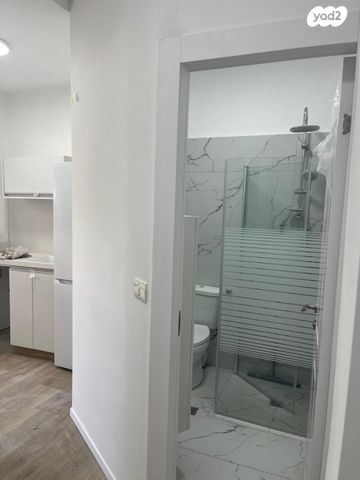 דירה, הברוש 1, נווה ירק, נווה ירק