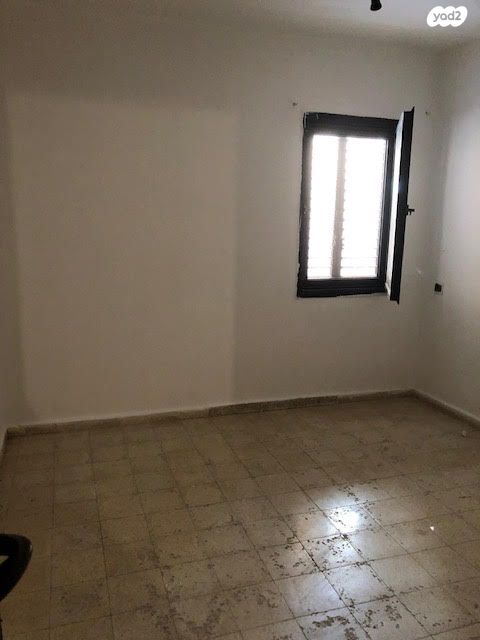 דו משפחתי, שלווה 10, נעורים, ערד