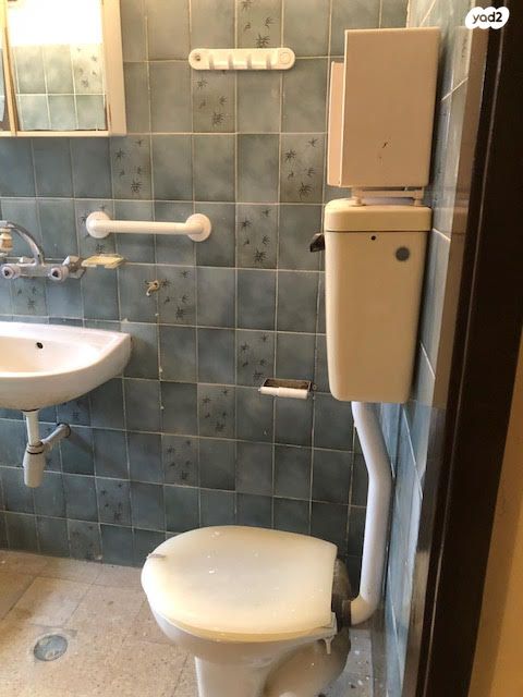 דו משפחתי, שלווה 10, נעורים, ערד