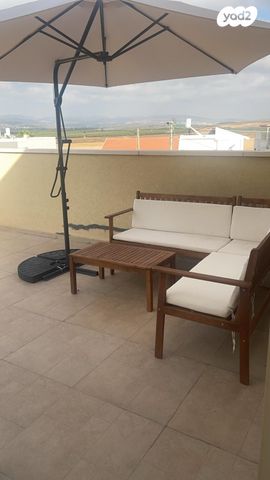 דירה, המלך דוד 22, גבעת אוסישקין, נהריה