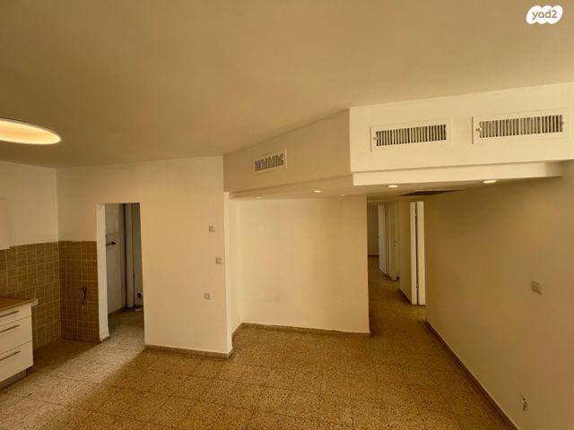 דירה, שדרות בן אב"י 44, נוף הטיילת, נתניה