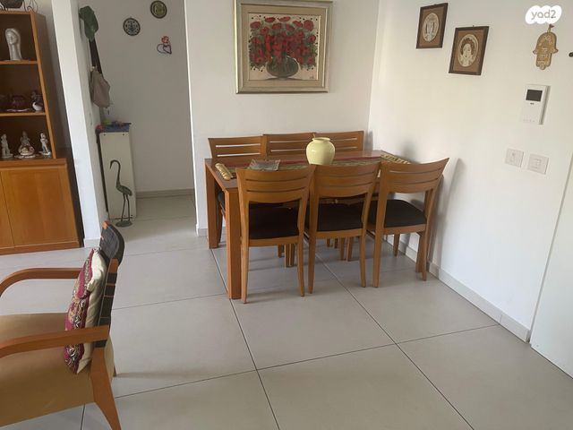 דירה, אסירי ציון 26, נווה גן, פתח תקווה