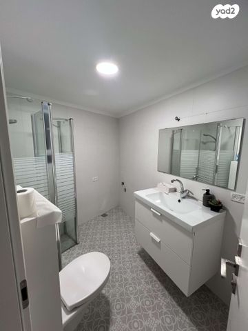 שדרות החושן 4