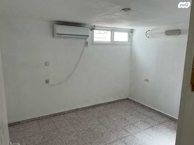 מרתף/ פרטר, הרב אלנקווה 90, נווה אליעזר וכפר שלם מזרח, תל אביב יפו