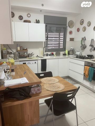 דירה, אסירי ציון 26, נווה גן, פתח תקווה