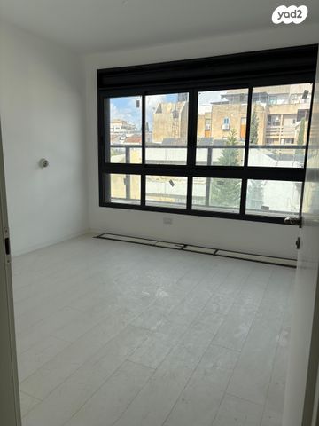 גג/ פנטהאוז, הרצל 50, מרכז, כפר סבא