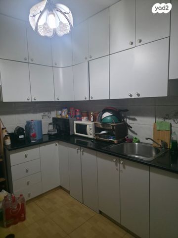 דירה, קרייתי 12, לב העיר, בת ים