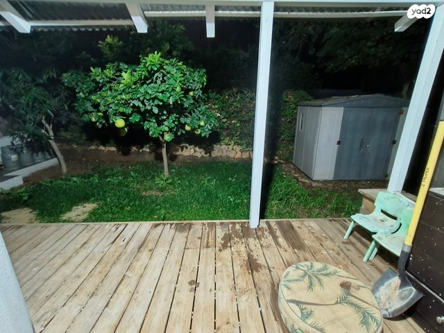 יחידת דיור, שדרות הגליל 102, בת חפר, בת חפר