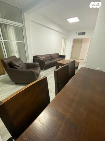 דירה, שדרות קוגל 14, גרין ועם, חולון