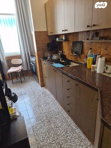 דירה, בית וגן 3, לב העיר, בת ים