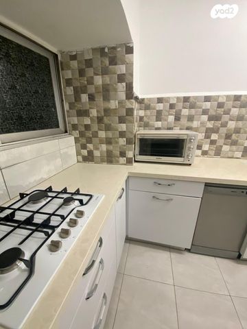 דירה, שדרות קוגל 14, גרין ועם, חולון