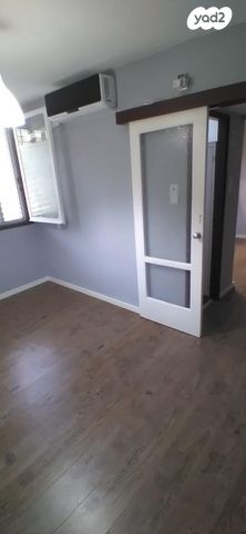 דירה, אח"י דקר 33, נווה שרת, תל אביב יפו