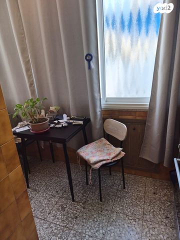 דירה, בית וגן 3, לב העיר, בת ים