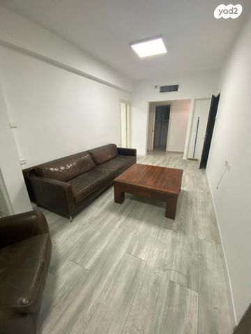 דירה, שדרות קוגל 14, גרין ועם, חולון